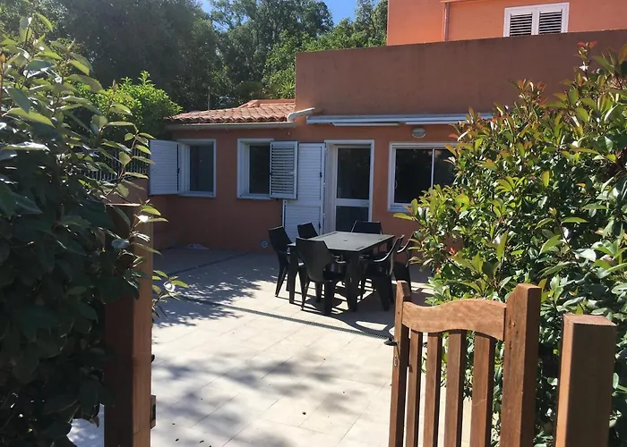 Residence Les Jardins De Sainte-Lucie 